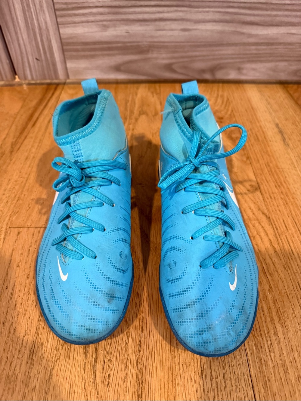 Nike kids Phantom Luna Turf soccer shoes